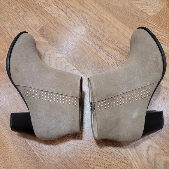 Vionic Ankle Boots - Picture 3 of 8